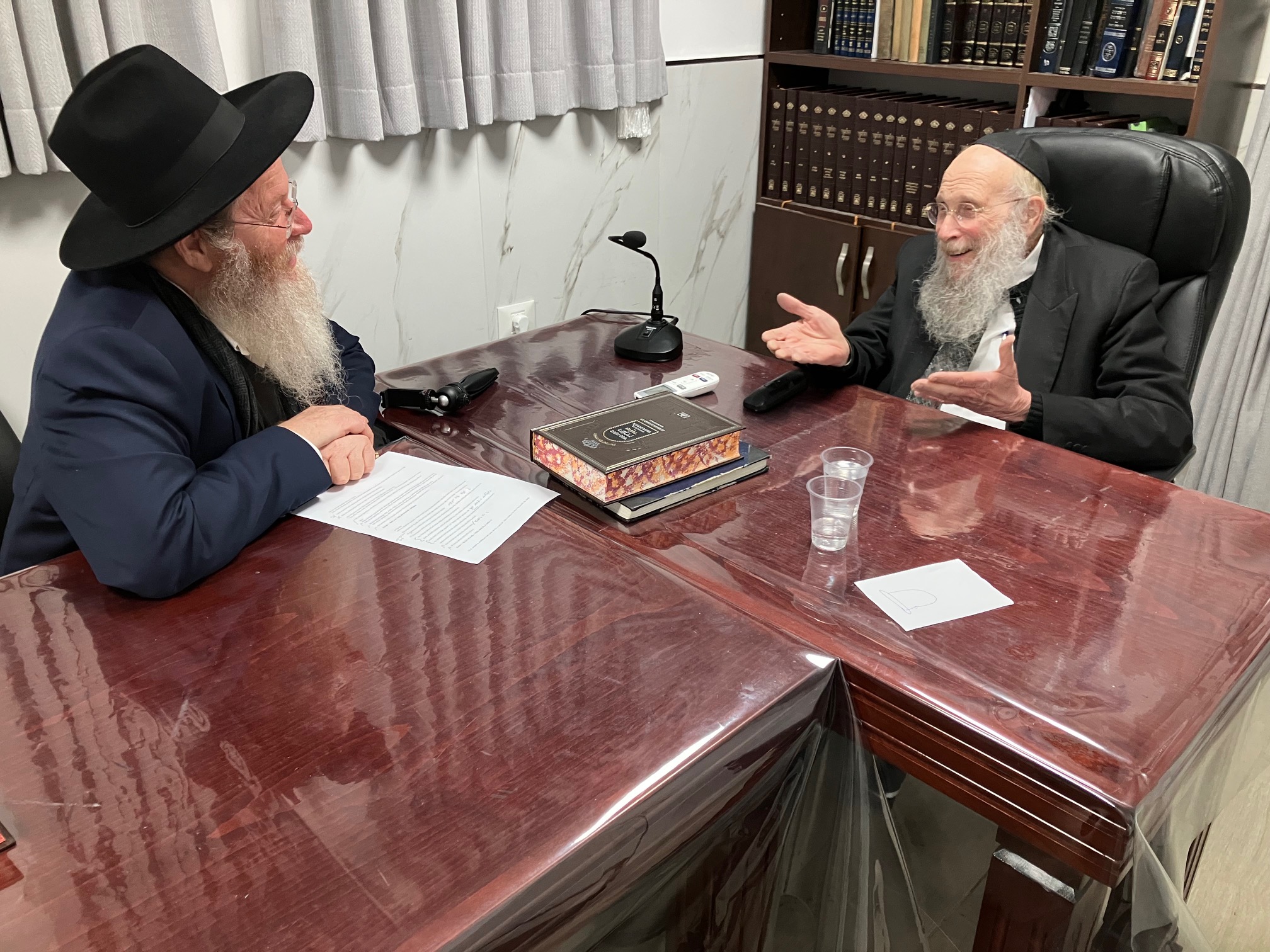 בירור שידוך: כמה ומה צריך לברר לפני שניגשים לשידוך?